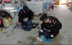 In casa fucili, pistole e pallottole: arrestato 56enne di Torchiarolo (video)