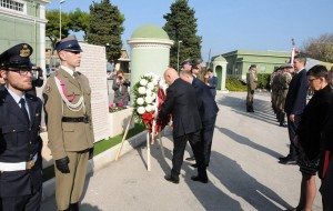 70 anni fa il ponte aereo Brindisi-Varsavia: oggi commemorati gli aviatori polacchi