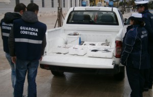 PM e Guardia Costiera sequestrano 100 Kg di prodotti ittici. Il pesce donato alla Caritas