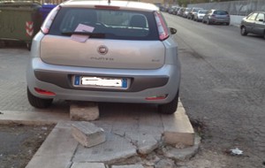 Parcheggio selvaggio e guida senza cintura: fioccano le multe nel centro di Brindisi
