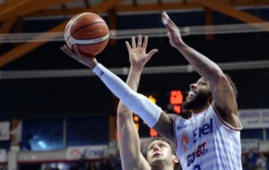 L’Enel Brindisi crolla a Cremona negli ultimi cinque minuti. Finisce 76-61