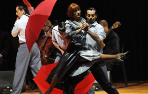 Il Teatro Verdi saluta il 2015 a passo di tango. Di Chiara Botrugno