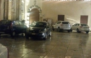 Le multe del sabato sera: 60 automobilisti colpiti per sosta selvaggia e guida senza cintura