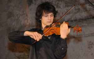 Lunedì 21 concerto del violinista Giuseppe Mengoli al Pantanelli-Monnet di Ostuni