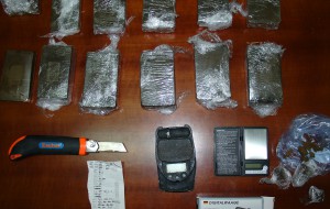 In casa 2 Kg di hashish, pistola e proiettili: arrestato pregiudicato brindisino