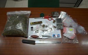 Droga in auto e a casa: arrestato 21enne di Brindisi