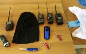 In auto con attrezzi da scasso, ricetrasmittenti e scanner: nei guai tre pregiudicati