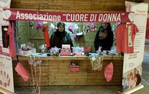 Cuore di donna: uno stand al Mercatino di Brindisi per la cultura della prevenzione tumorale