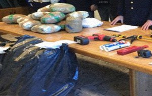 Maxisequestro di droga nel porto di Brindisi: sequestrati 450 Kg di marijuana
