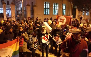 #Svegliatitalia, in centinaia in piazza a Brindisi: “fattene una ragione”
