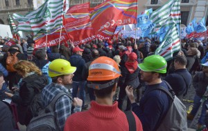 La dura protesta di Cgil, Cisl e Uil: “da Eni/Versalis atteggiamenti contrari ad ogni principio etico”