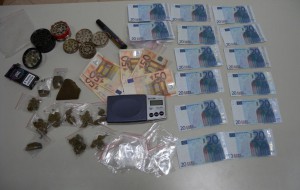 Droga nella villa Comunale: arrestati due ragazzi