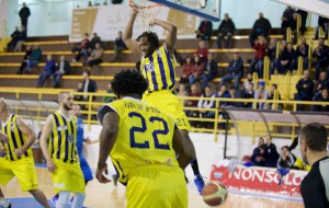 Quarta vittoria di fila per l’Ostuni: espugnato il parquet di Monopoli