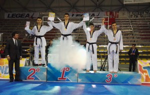 Antonio Esposito sul podio dei campionati assoluti juniores