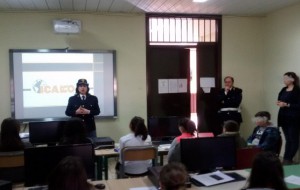 Progetto Icaro: la Polizia incontra gli studenti dell’Istituto Comprensivo “Sant’Elia – Commenda”