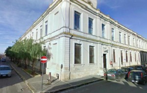 Divisa scolastica all’Istituto De Simone, Rizzo: “ravvisabili profili di illecito penale”