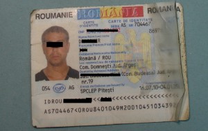 In giro con carta d’identità falsa: arrestato rumeno