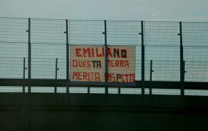 No al Carbone contro Emiliano: “è un Governatore fossile”