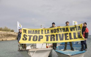 Greenpeace, pescatori e Area Marina Protetta di Torre Guaceto uniti contro le trivelle