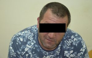 Rapinatore messo in fuga dalla reazione dei tabaccai: arrestato