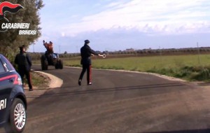 Lavoratori minacciati, sfruttati e costretti a viaggiare nel bagagliaio: condannati due caporali