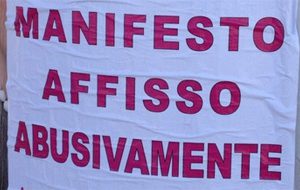 Manifesto selvaggio: arrivano le prime multe
