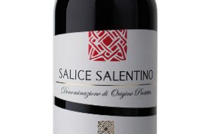 Vino, medaglia d’oro al concorso ISWC di Londra per la riserva salice salentino Paololeo