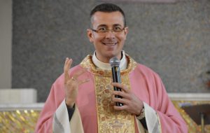 Don Paolo Zofra saluta la parrocchia dei Santi Medici di Ostuni