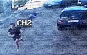 Tre ragazzini scippano 80enne: beccati grazie alle telecamere ed ai social