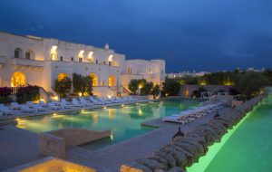 Riconoscimento internazionale per Borgo Egnazia: è il miglior hotel dell’anno. Guarda le splendide foto