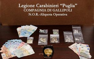 Spacciavano droga in una discoteca di Gallipoli: arrestati tre brindisini