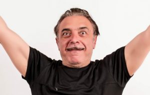 Nino Frassica fa sold out nello spettacolo di apertura della stagione del Teatro Roma