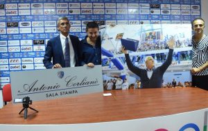 La sala stampa del PalaPentassuglia intitolata ad Antonio Corlianò, uomo di sport, imprenditore, marito, padre, nonno e presidente. Di Pierpaolo Piliego
