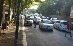 Polizia Municipale: mano dura contro gli automobilisti indisciplinati e gli stranieri che stazionano nei giardini