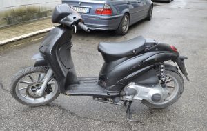 17enne denunciato per riciclaggio di uno scooter