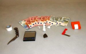 In casa eroina e hashish: spacciatore rinchiuso in Via Appia