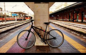 Ruba bicicletta nel centro di Brindisi: denunciato