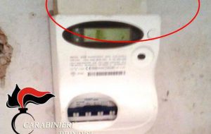 Sottrae energia elettrica dall’appartamento della ex moglie