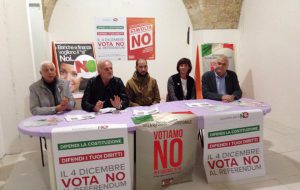 Inaugura la sede brindisina del Comitato per il No al Referendum Costituzionale