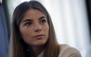 Il Segnalibro: a Brindisi Giulia Innocenzi presenta “Tritacarne”