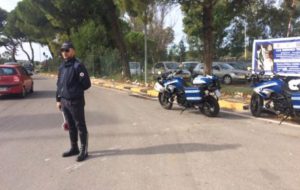 Controlli della PM: multe salate per chi telefona mentre guida