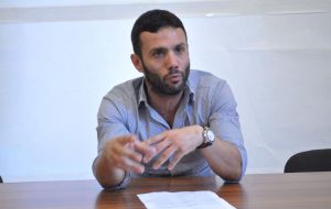 Elefante (PD) presenta interrogazioni su gestione rifiuti e uso dei locali comunali