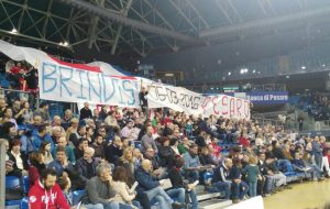 Una Brindisi tutta cuore e carattere sbanca Pesaro dopo una grande rimonta