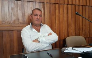 Flores lascia il Pd e passa in maggioranza