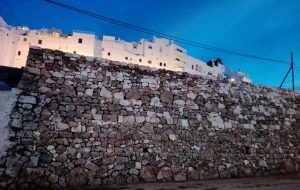 Ricostruito il muro degli orti extra-moenia crollato per l’alluvione del 10 settembre 2016