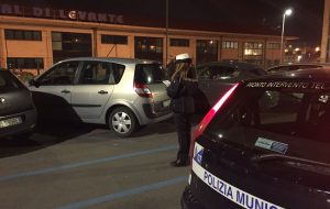 Mano dura della Polizia Municipale contro i parcheggi irregolare