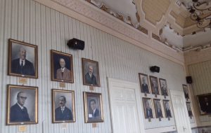 La sala di rappresentanza di Palazzo San Francesco intitolata ai Sindaci di Ostuni