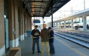 Albanese rientra illegalmente in Italia: arrestato dalla PolFer