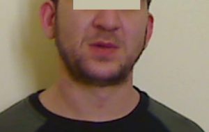 Pusher scappa alla vista dei Carabinieri: inseguito e arrestato