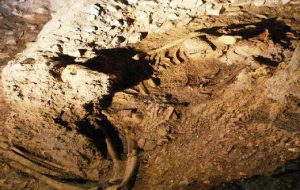 Discorso Sul Mito – Antiche Madri: domenica 5 il teatro di Vittorio Continelli al Parco Archeologico di Santa Maria d’Agnano